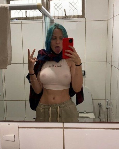 Belle Kaffer onlyfans images