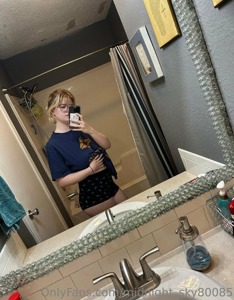 midnight sky80085 onlyfans leaked tits