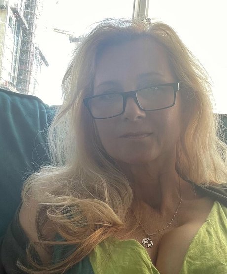 Corrinne Wicks onlyfans leak