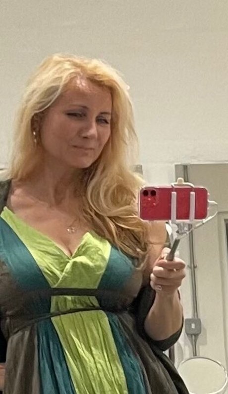 Corrinne Wicks xxx onlyfans