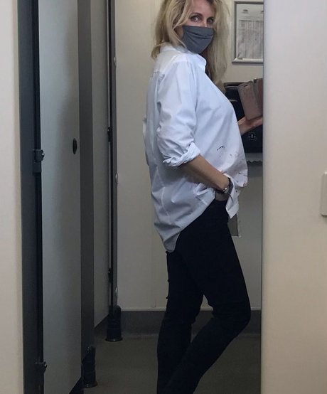 Corrinne Wicks onlyfans pics