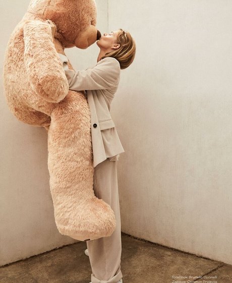 Samara Weaving porn only fans