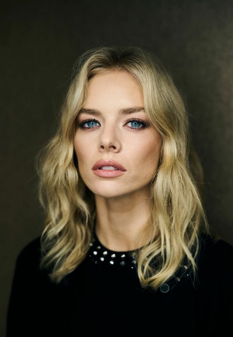 Samara Weaving Profile image