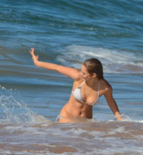 Samara Weaving only fans nude