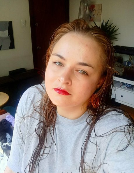 chloe loves attention naked leaked onlyfans