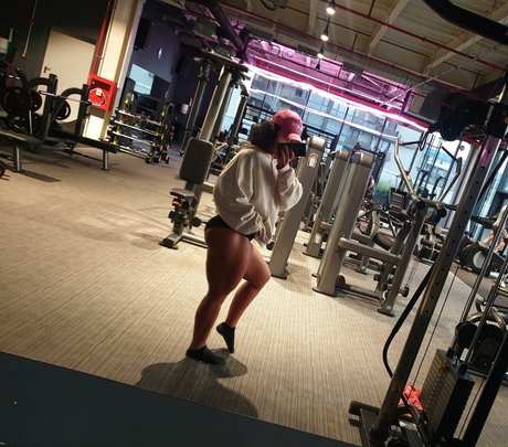 quadsqueeen onlyfans content type