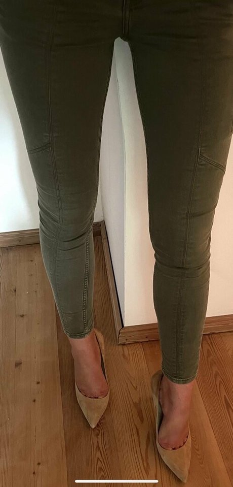 German mum 1989 VIP onlyfans topless