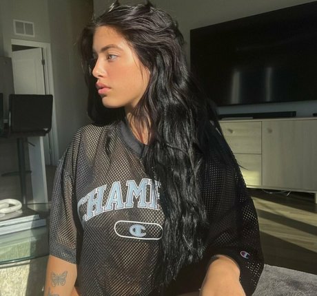 Daraanjelika free only fans