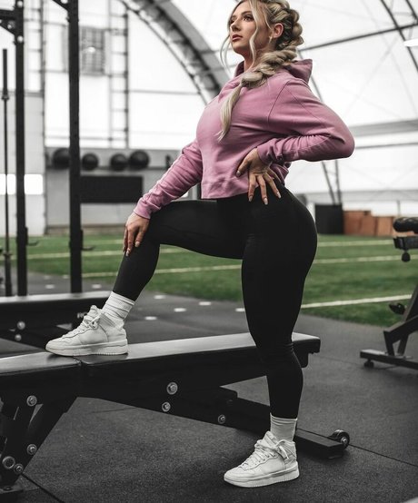 Miranda Cohen strip onlyfans