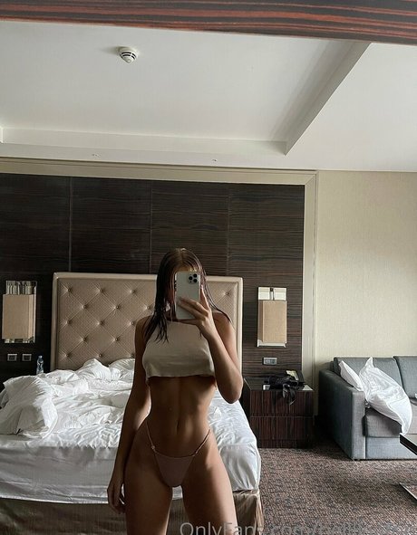 bellllaatop feet onlyfans