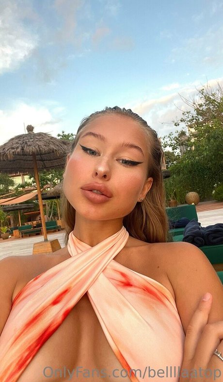 bellllaatop only fans.