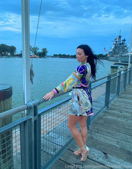 queenofthedollhouse only fans review