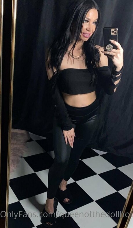 queenofthedollhouse leaked onlyfans photos