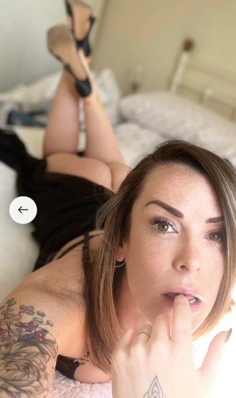 Lainey Griffin onlyfans strip