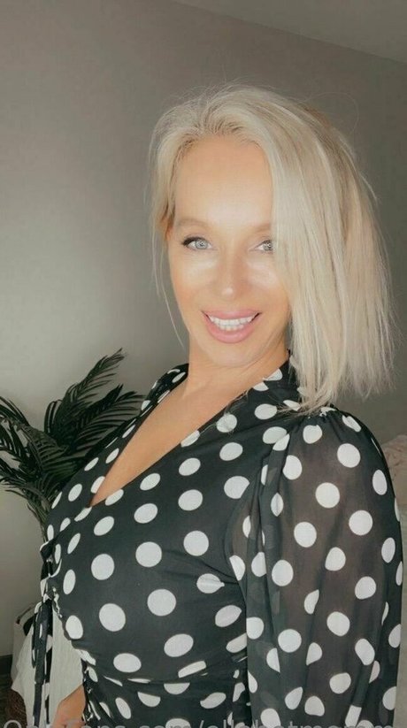 ellehotmommy onlyfans nude pictures