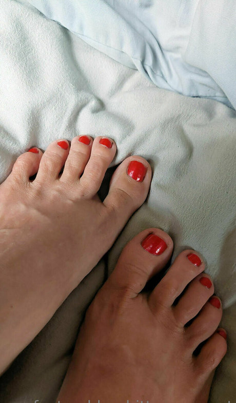 footgoddessbittavonsweet onlyfans striptease