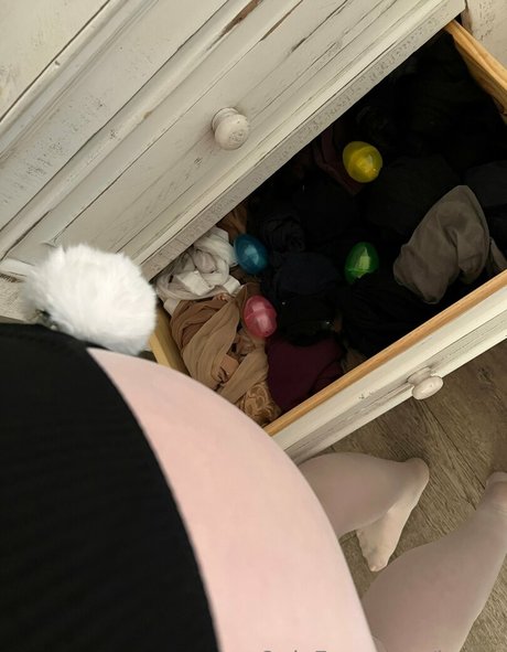 lady s nude onlyfans pics