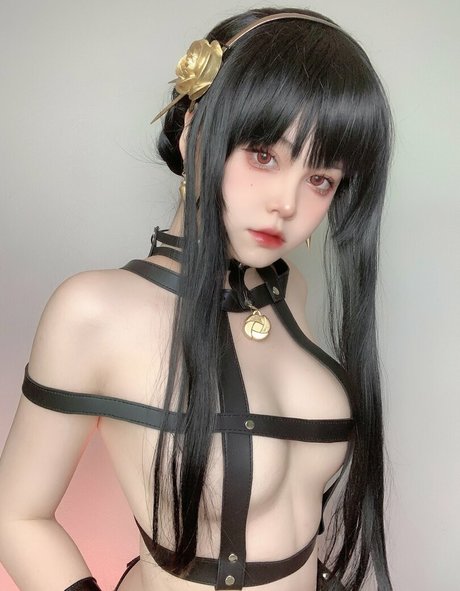 Annie Leonhardt onlyfans nude pics