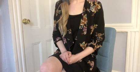 carolineblackxx onlyfans free