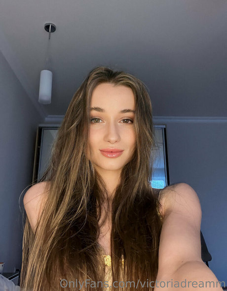 victoriadreamm on onlyfans
