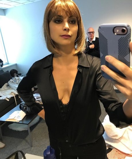 Morena Baccarin leaked onlyfans