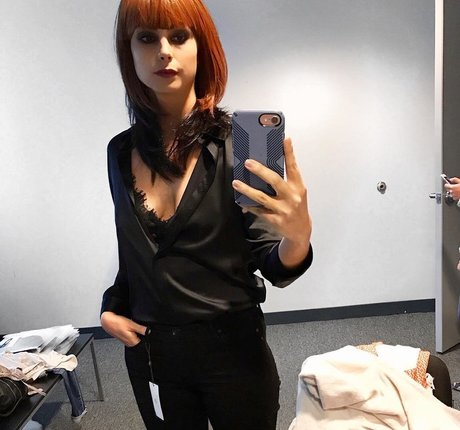 Morena Baccarin nude onlyfans