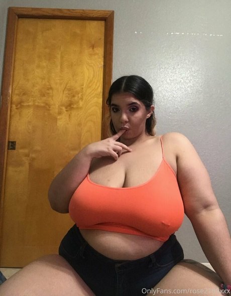 kushunlimited nude on onlyfans