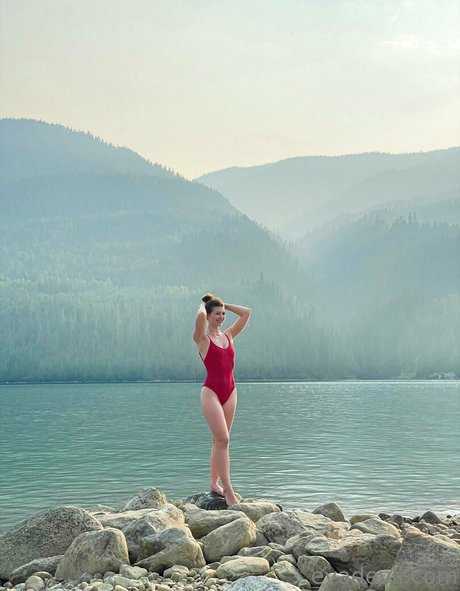 gooncalendar onlyfans model