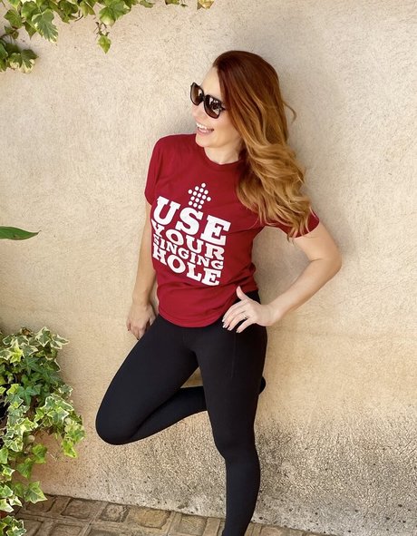 Elizabeth Zharoff only fans review