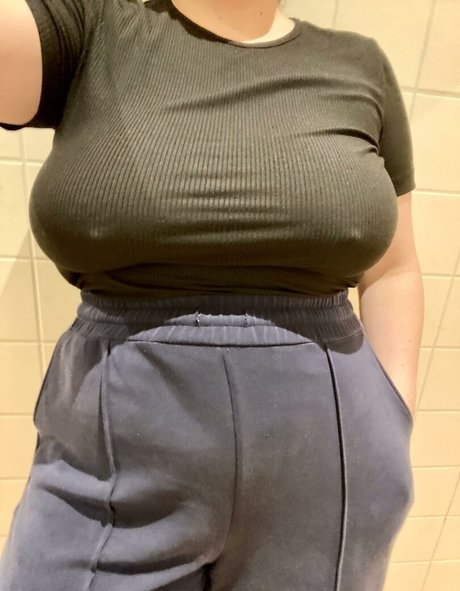 Snacky Thikums onlyfans nudes leaks