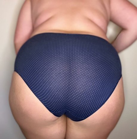 Snacky Thikums only fans pic