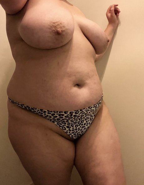 Snacky Thikums naked leaked onlyfans