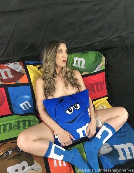 leeshalynne naked onlyfans leaked