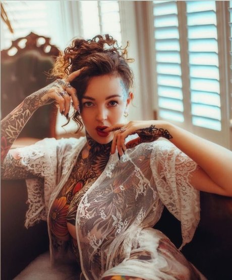 Jessica Surch onlyfans page