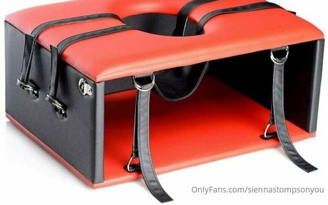 siennastompsonyou naked onlyfans leaked