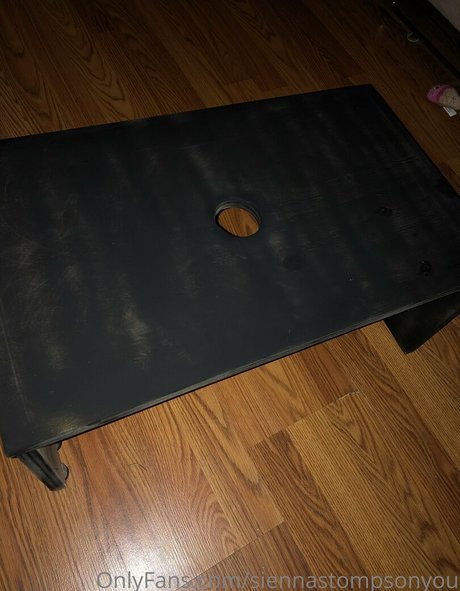 siennastompsonyou nude only fans leaks