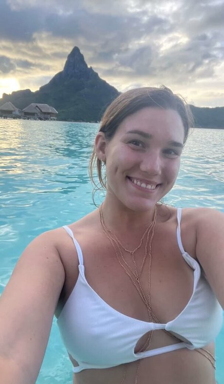 Milanka Bee Milanka bee  img