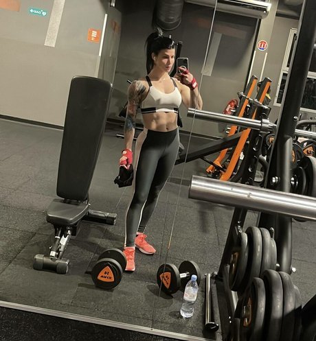 Victoria Carvalho leaked onlyfans.