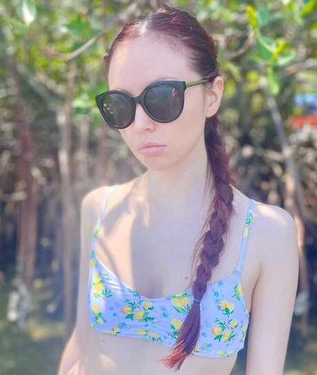 Quantum ASMR naked only fans