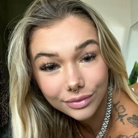 shelbygonzalezz onlyfans topless