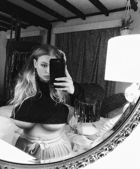 Madison Mclachlan feet onlyfans