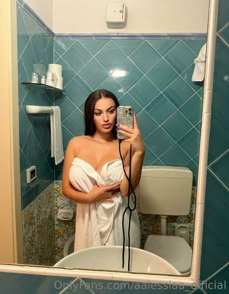 aalessiaa official only fans naked