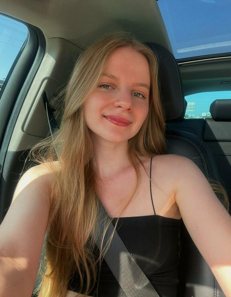 caseyshy onlyfans striptease