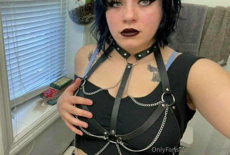 gazelhazel nude onlyfans pics