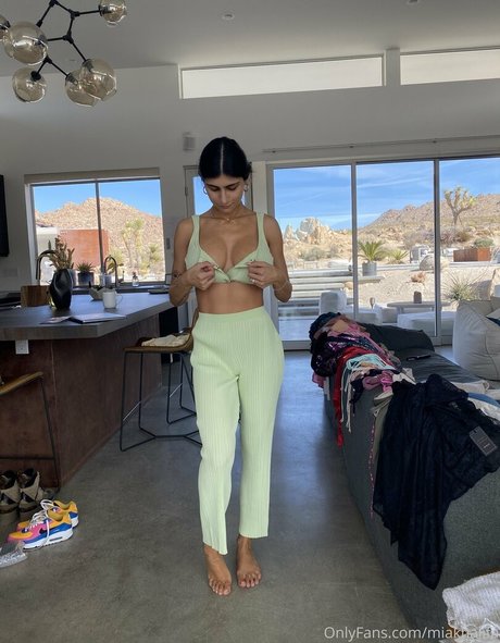 miakhalifa only fans pic