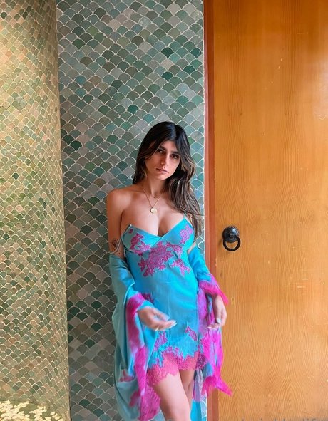 miakhalifa onlyfans images
