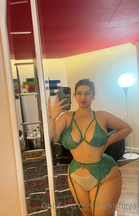 Turkishgyal topless onlyfans