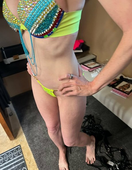 midget onlyfans hot naked render