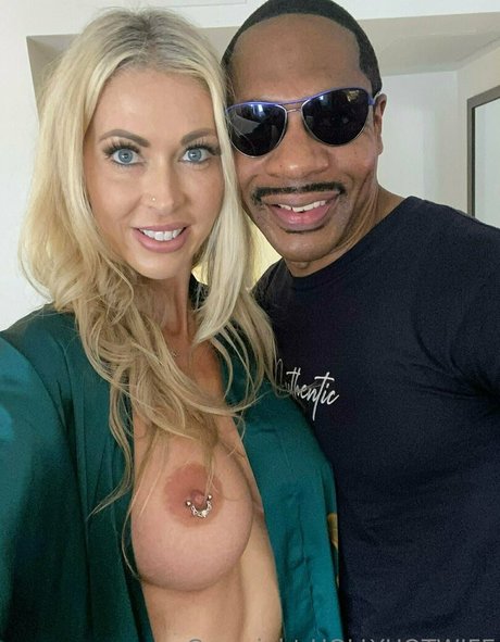 hollyhotwife leaked onlyfans nude