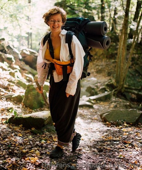 illuzia bytia free onlyfans striptease